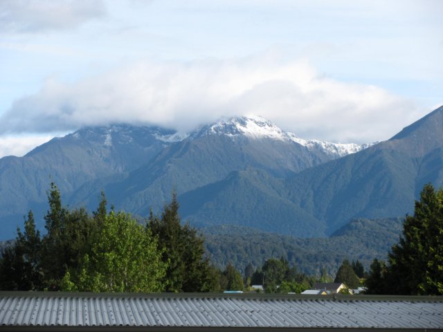 mountainatteanau.jpg