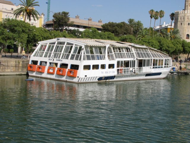 touristboat.jpg